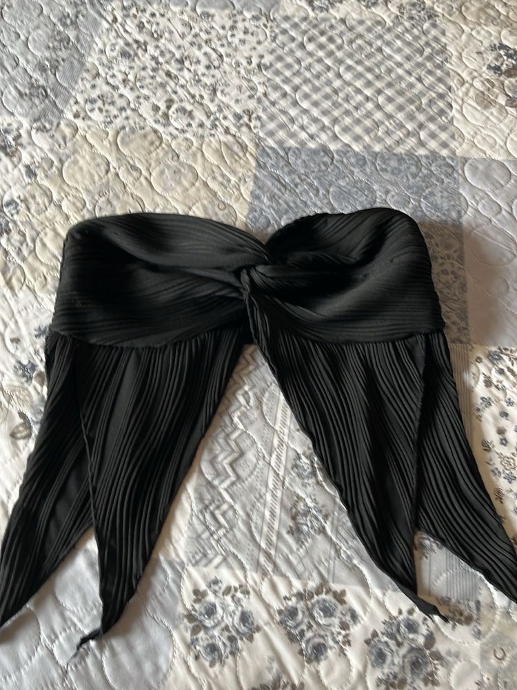 Black Pleated Twist Front Strapless top size M ,Eu