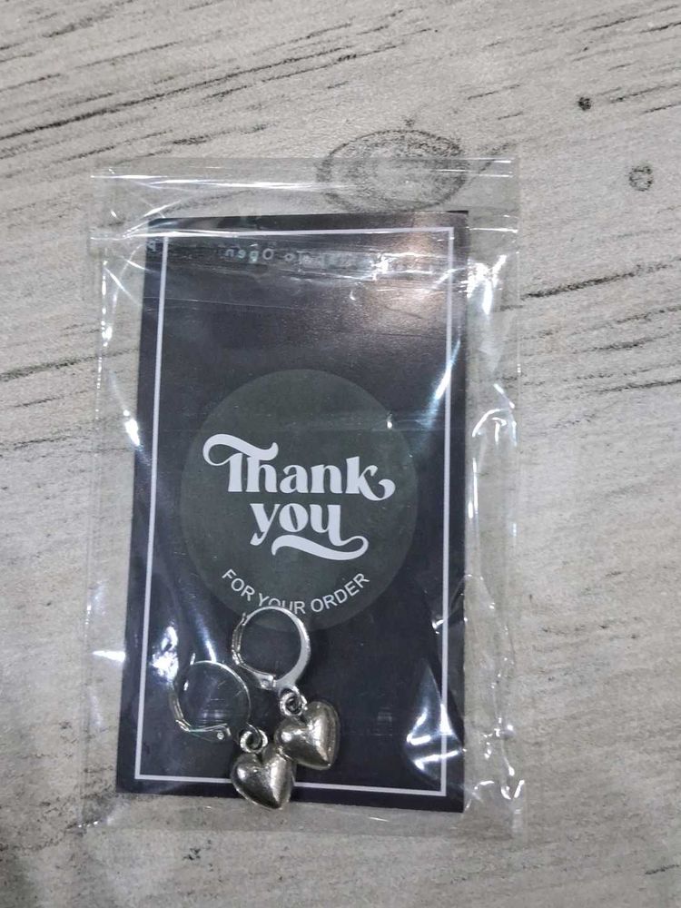 heart earings 🤍
