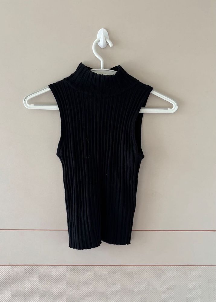 Sleek Black Mock Neck Sleeveless Top