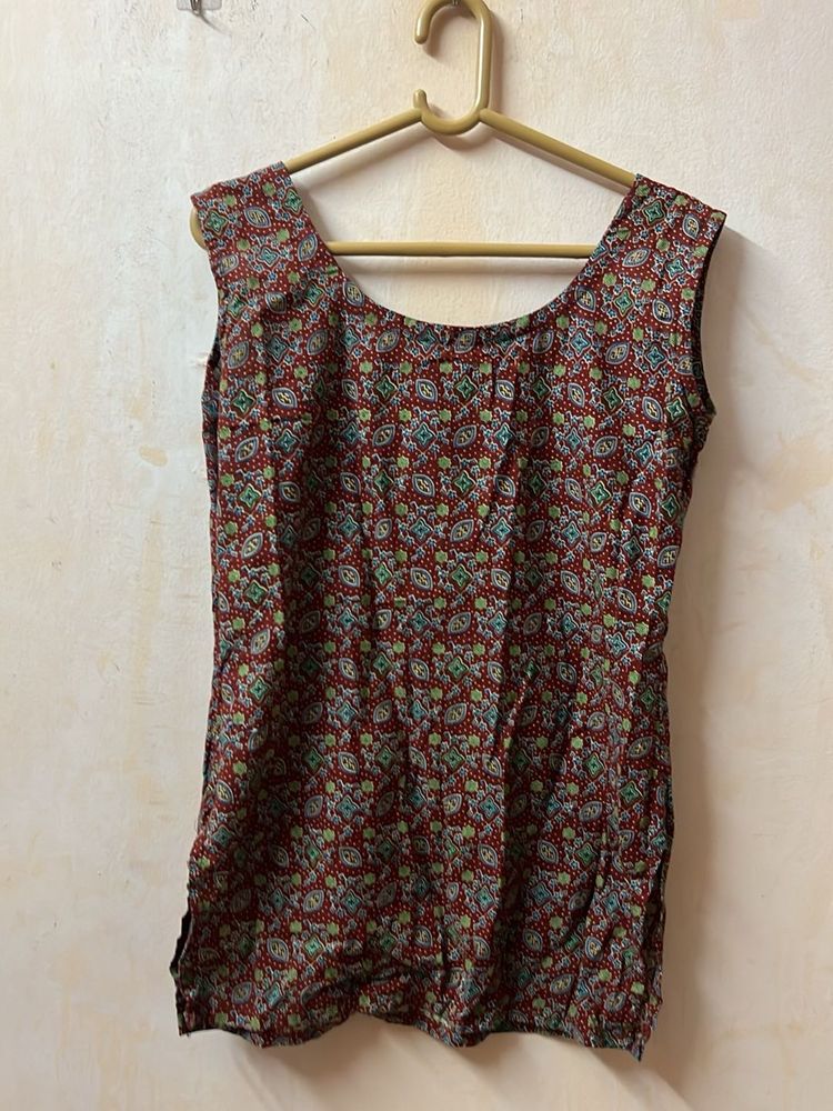 Vibrant Indian Style Sleeveless Kurta