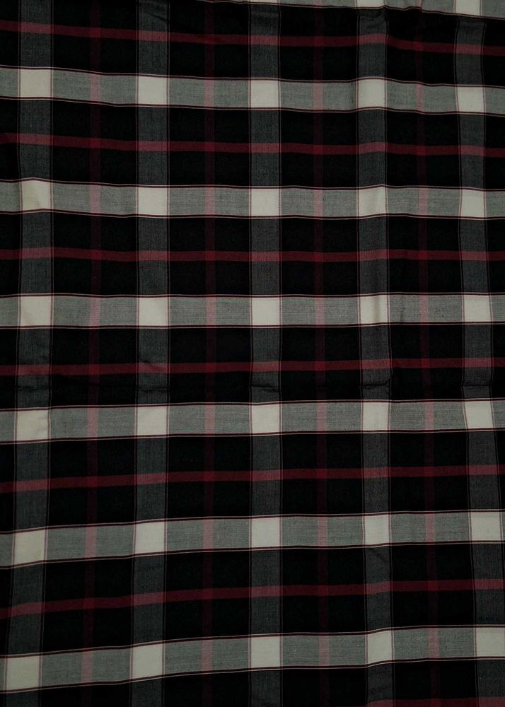 Checkered 100% Cotton Fabric 2.5 Mtr