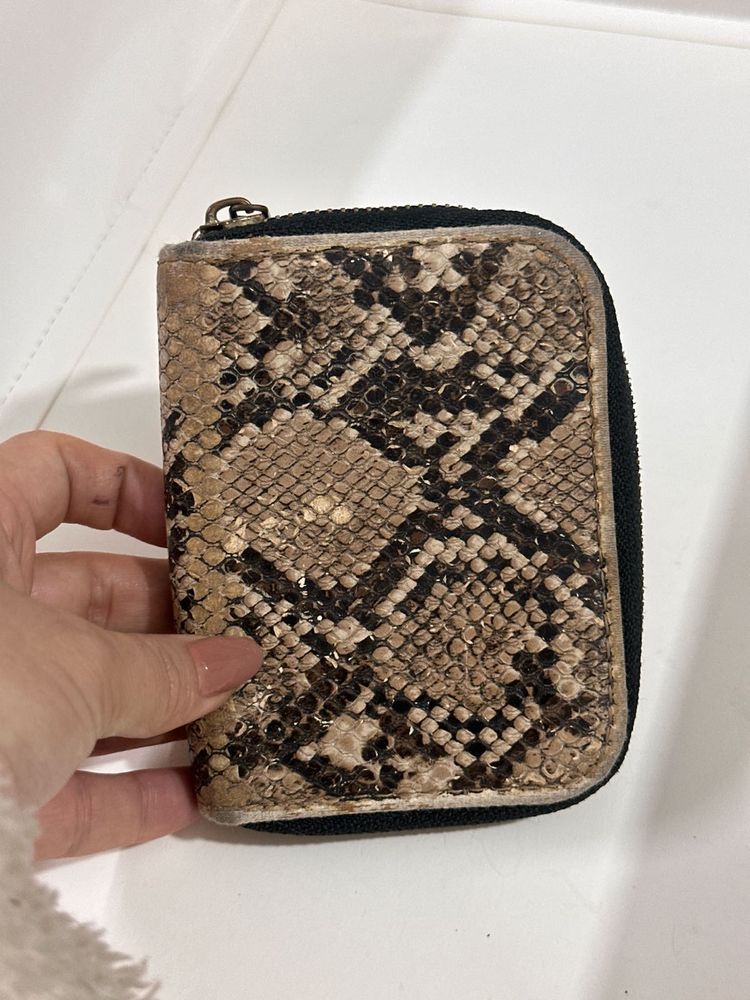 Trendy Snakeskin Print Wallet