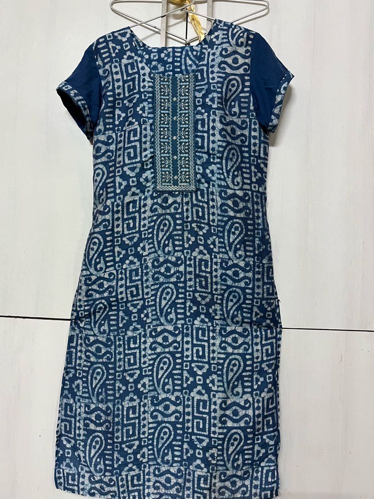 Blue Ethnic Kurta and matching duppata