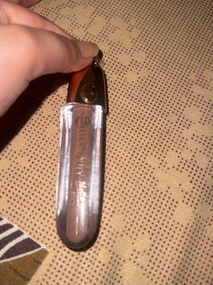 nude lipstick