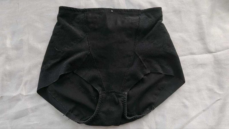 Black High-Waisted Shapewear Briefs