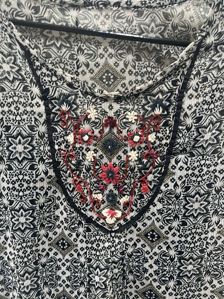 Elegant Embroidered Kurta