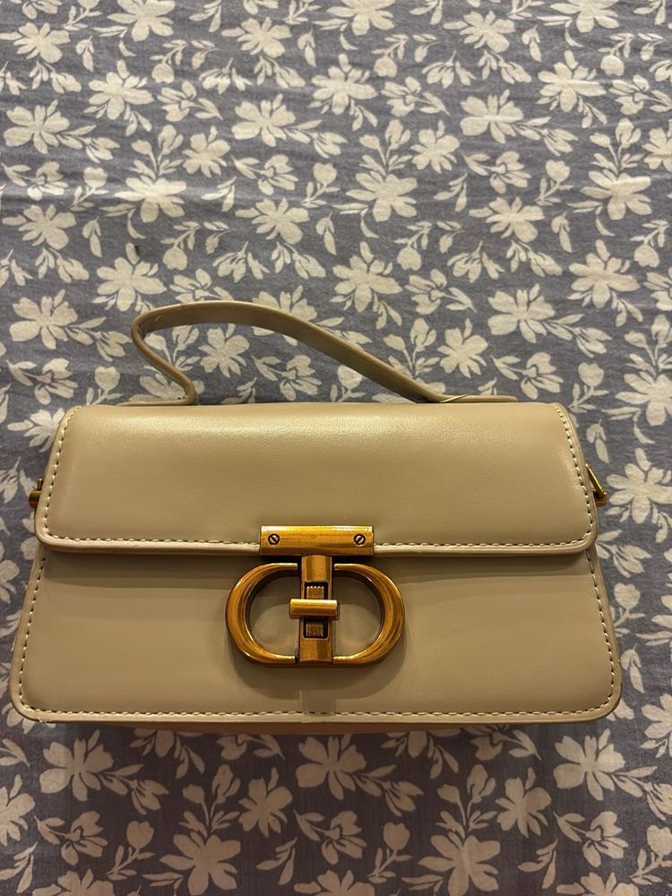 Elegant Beige Handbag
