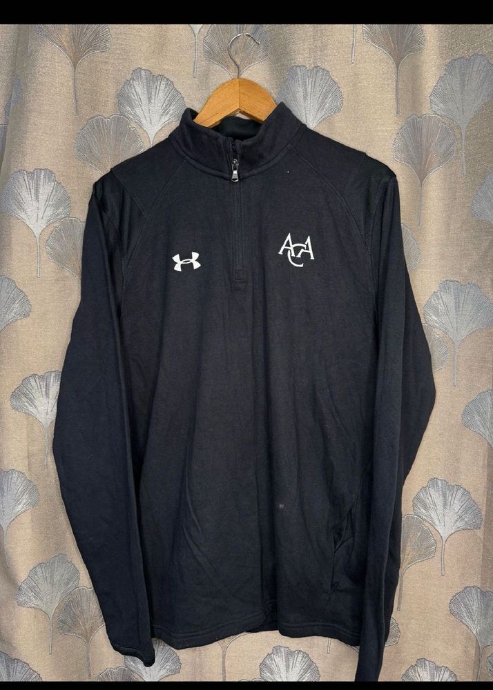 Under Armour sweat cap  Tshirt