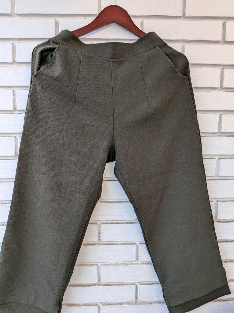 2-Leg Cropped Trousers with minor defe