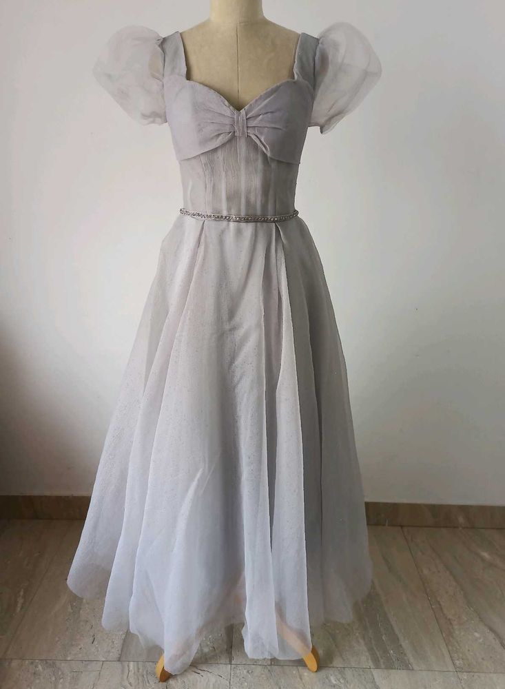 Elegant Grey Puff Sleeve Gown