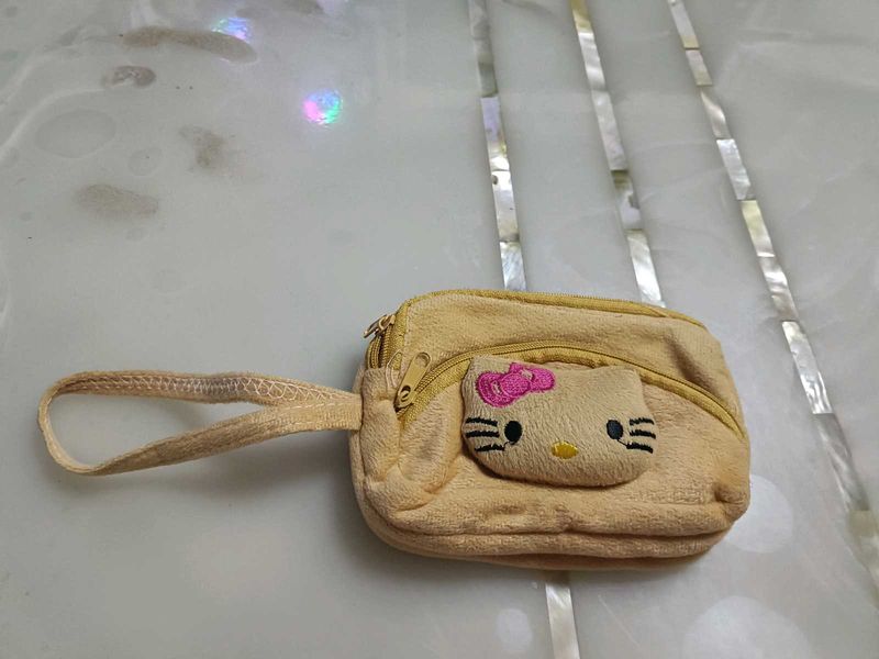 Hello Kitty Pouch