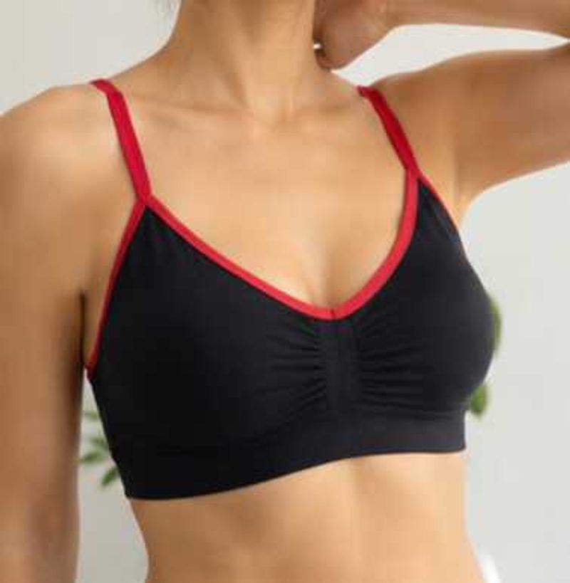 Comfortable Black &amp; Red Sports Bra