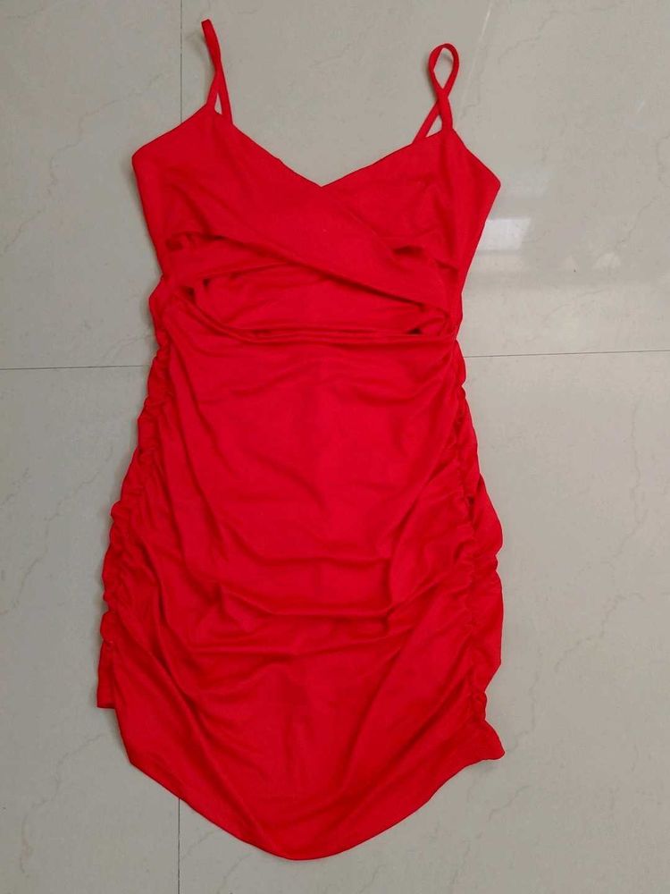 Chic Red Ruched Bodycon Dress
