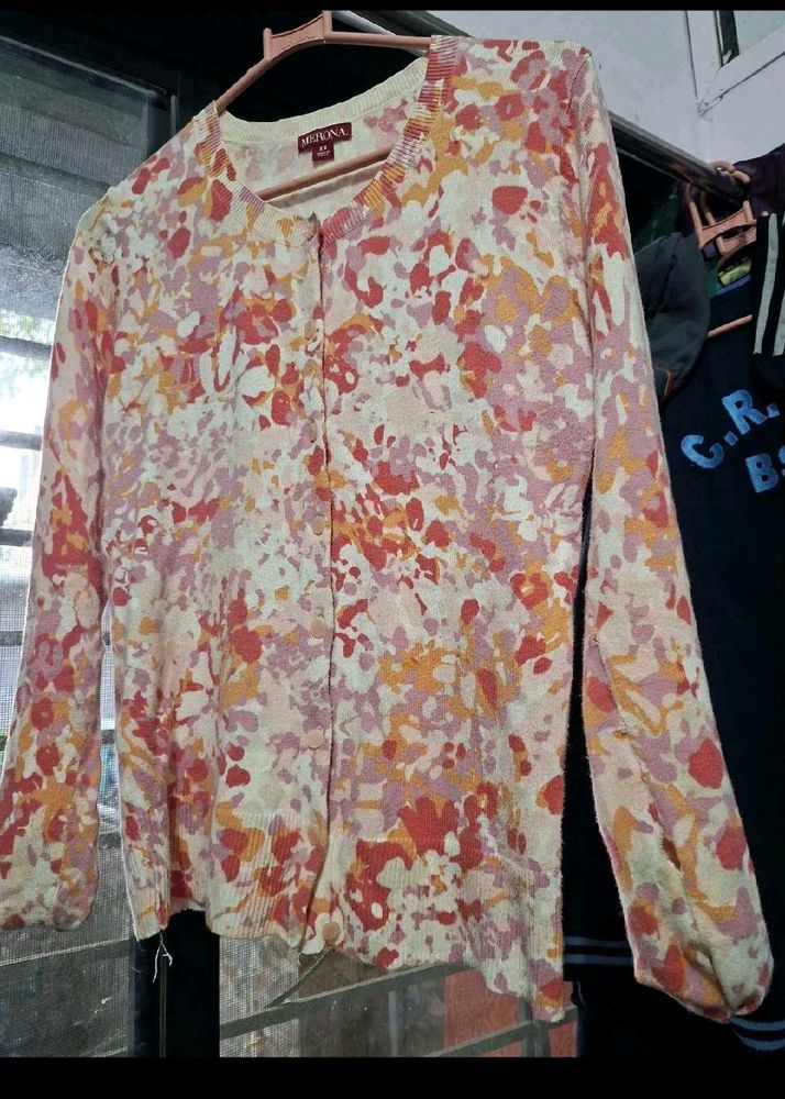 A bunch of tops (100 Each)