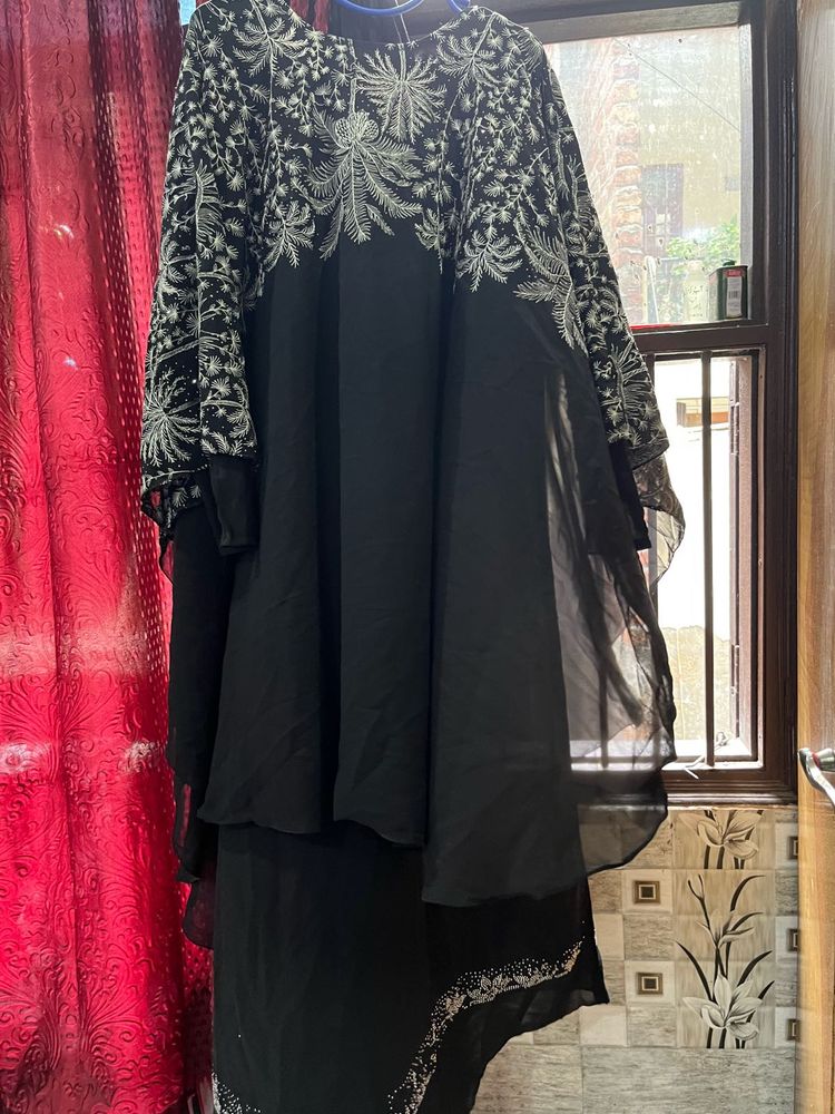 Black kaftan abaya (burqa)