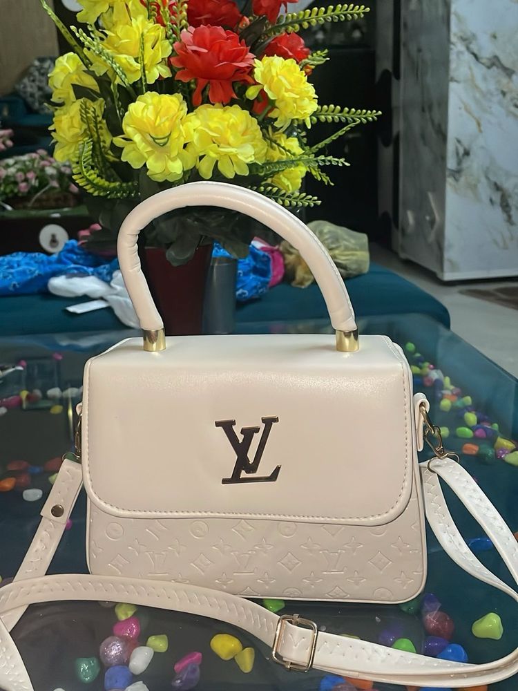 Stylish Cream Handbag