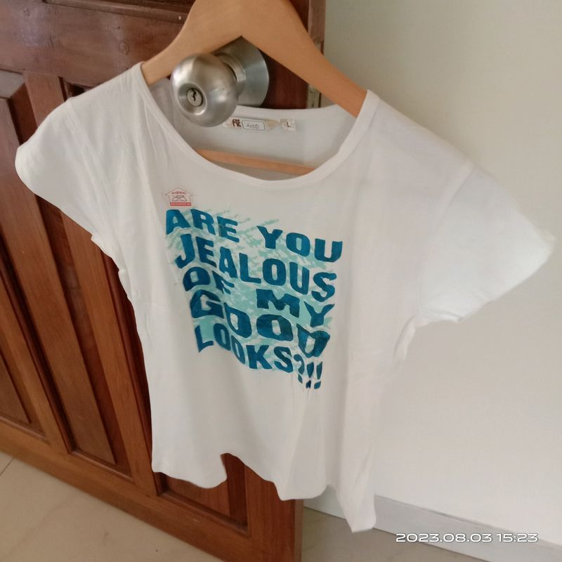 White L Size Kids Wear T Shirt