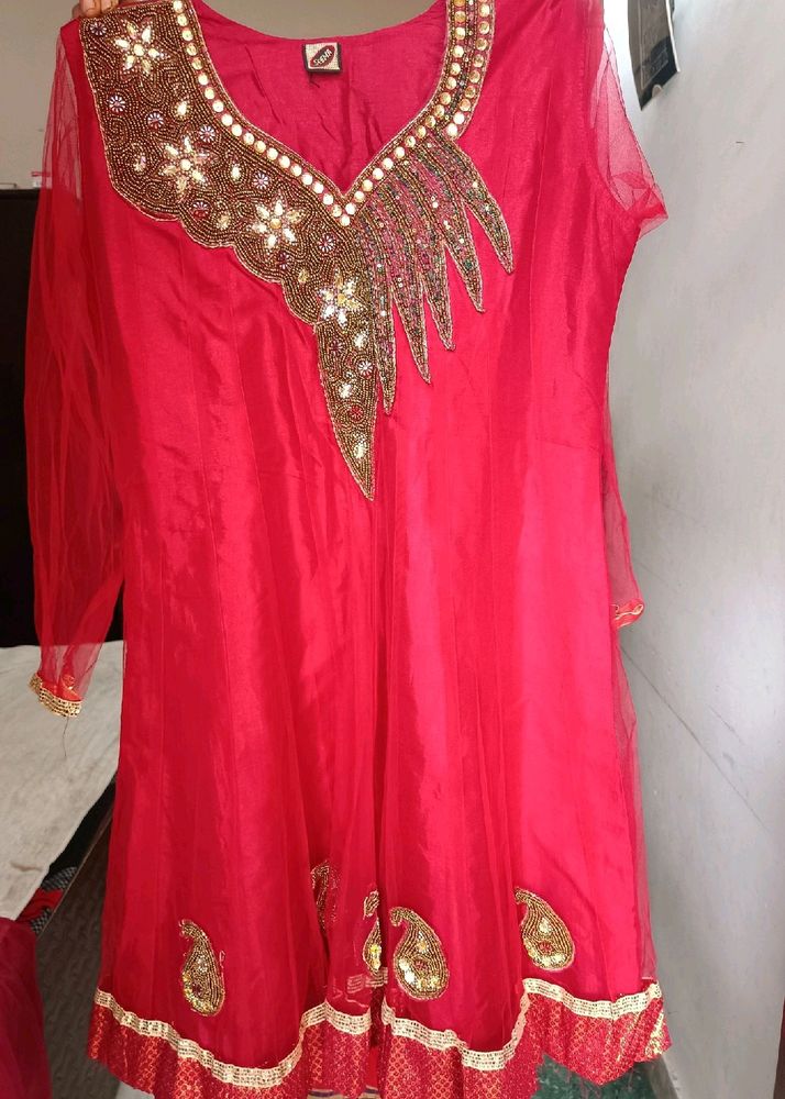 Get This Beautiful Combo at Low Cost