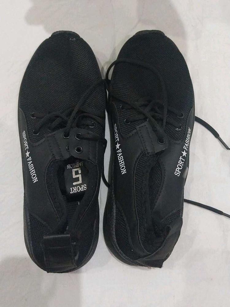 Black Sport Fashion Sneakers