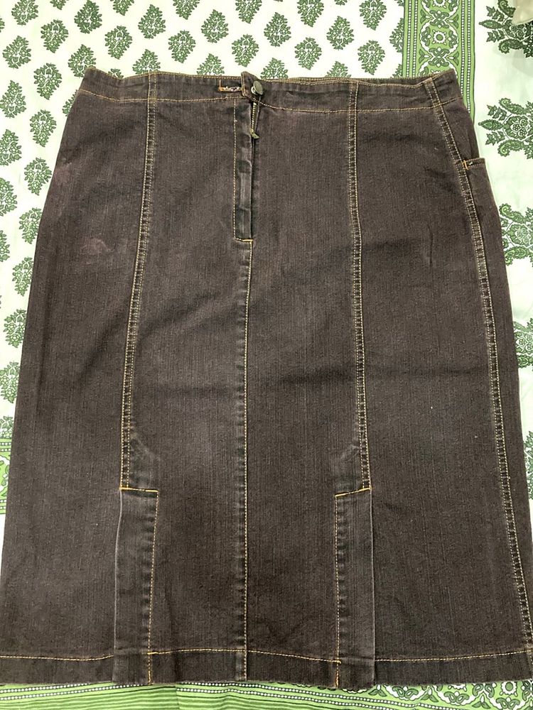 Classic Dark Wash Denim midi Skirt