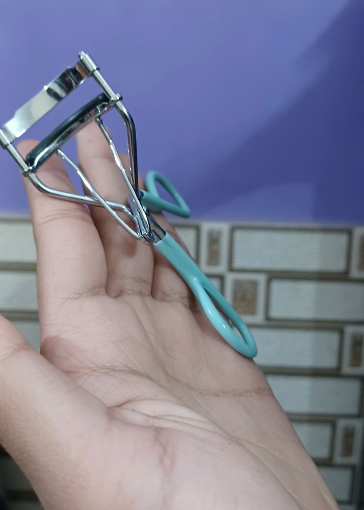 Eyelash Curler