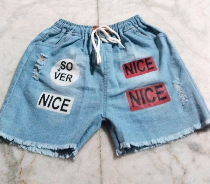 Beautiful Trendy Shorts Dameged Patten With Elastic Waistaband