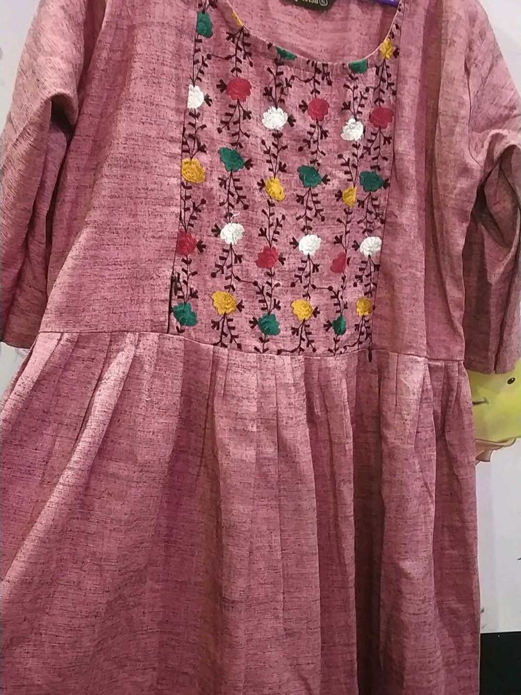 Embroidered Maternity Kurta