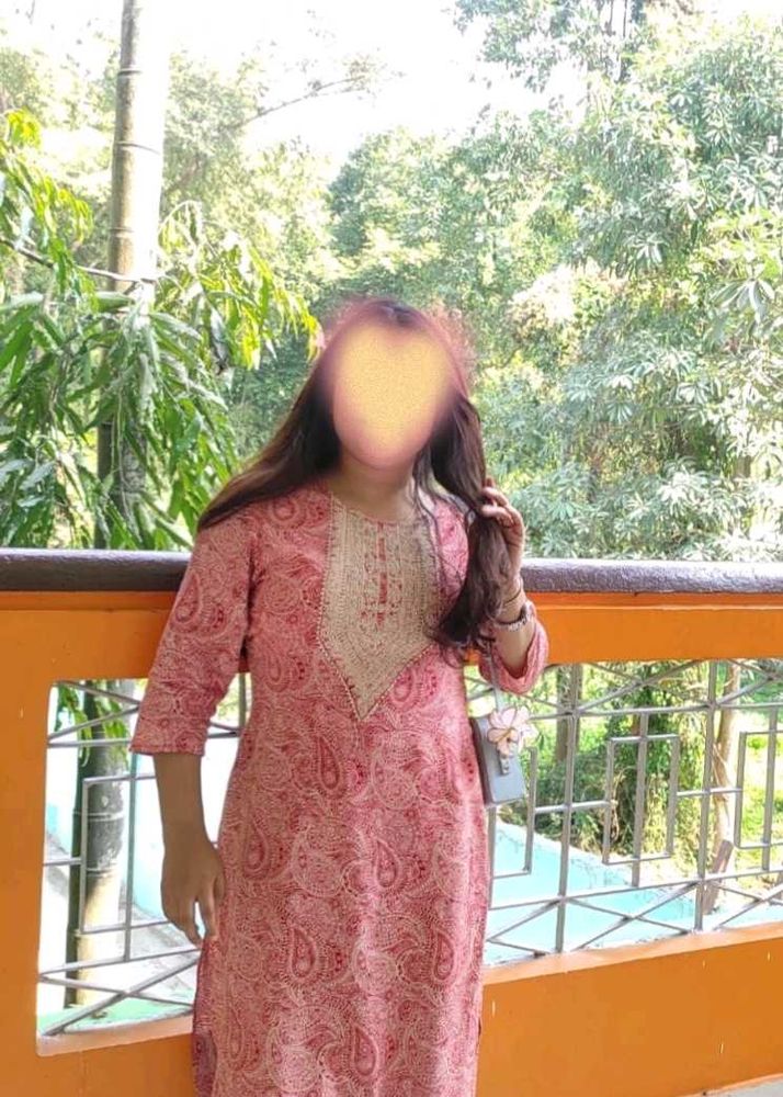Elegant Pink Paisley Print Kurta