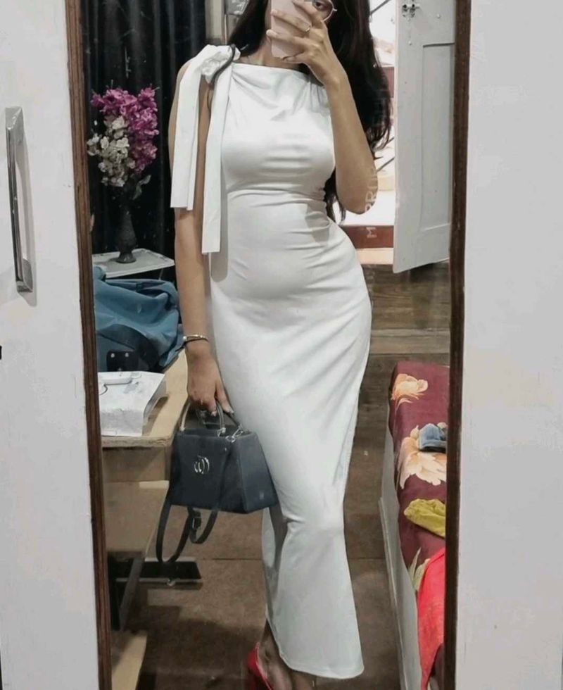 Elegant White Maxi Dress