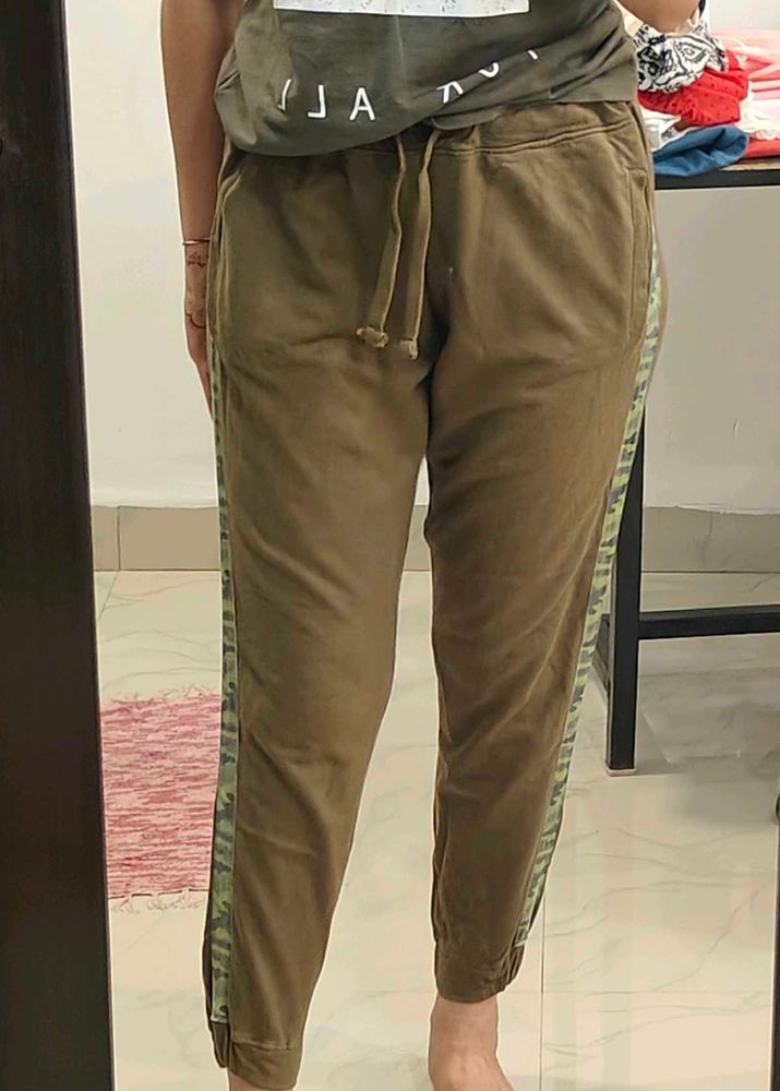 Stylish Camo Trim Joggers