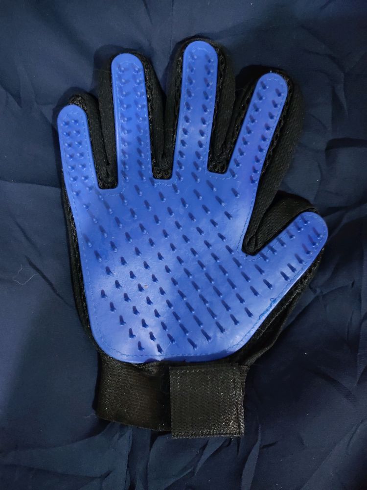 DOG GROOMING GLOVES