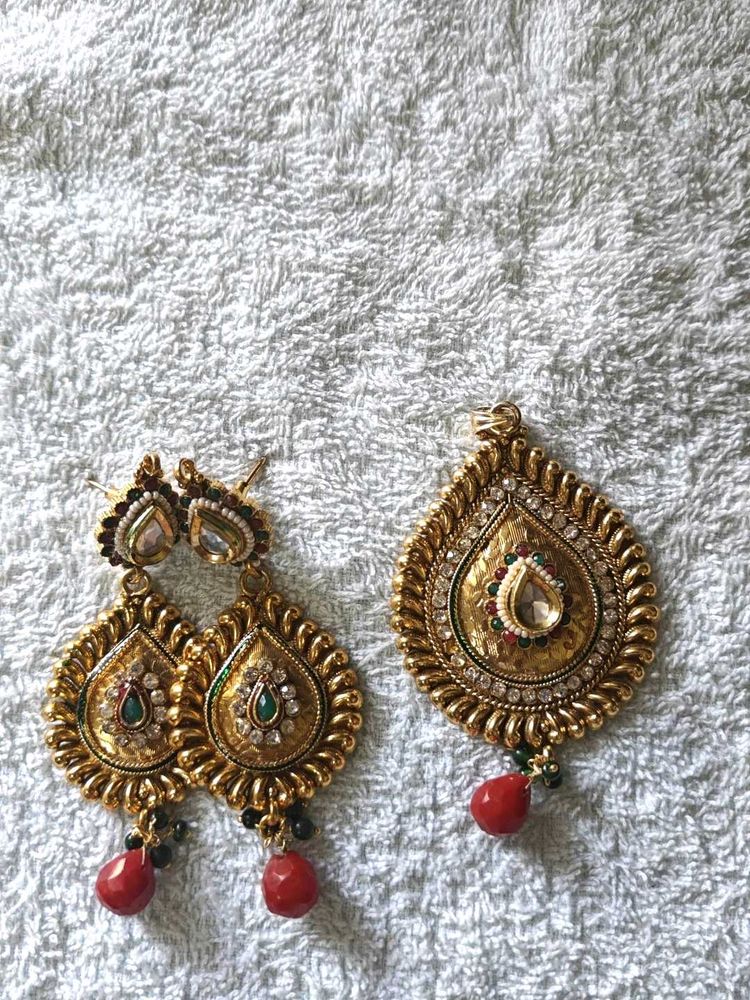 Pendant Set