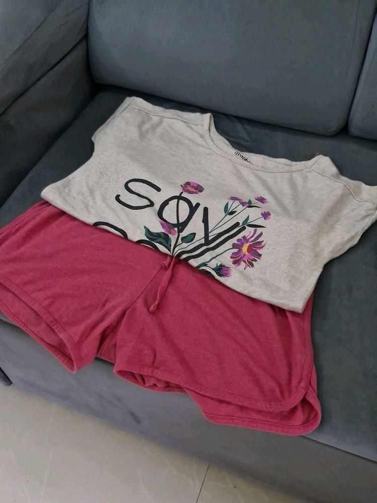 Sale! Graphic Print Tee &amp; Shorts Set