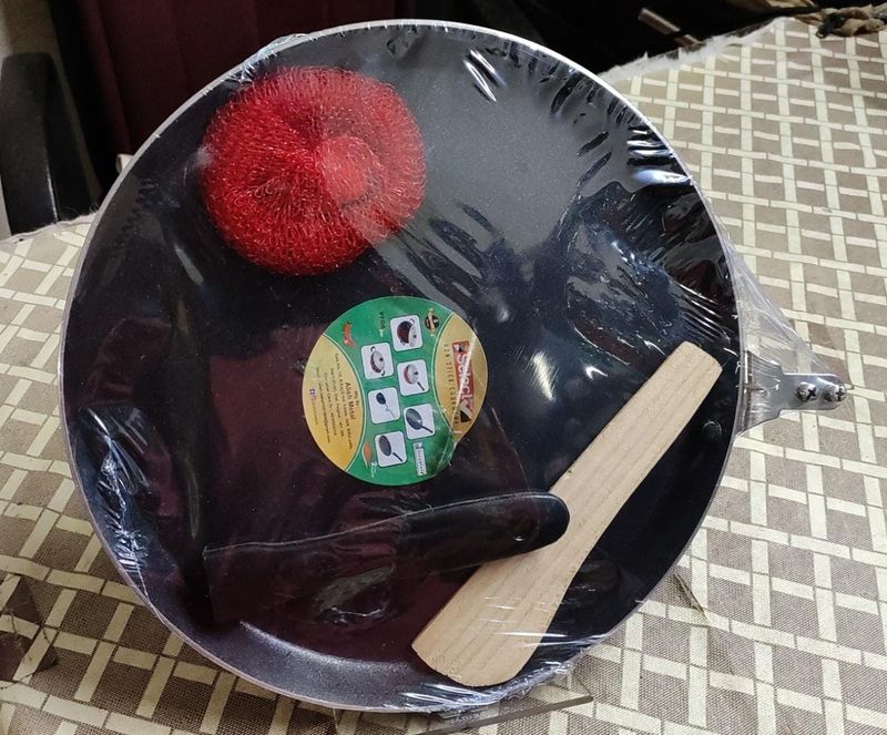 NEW NONSTICK DOSA TAWA WITH SCRUBBER AND SPATULA