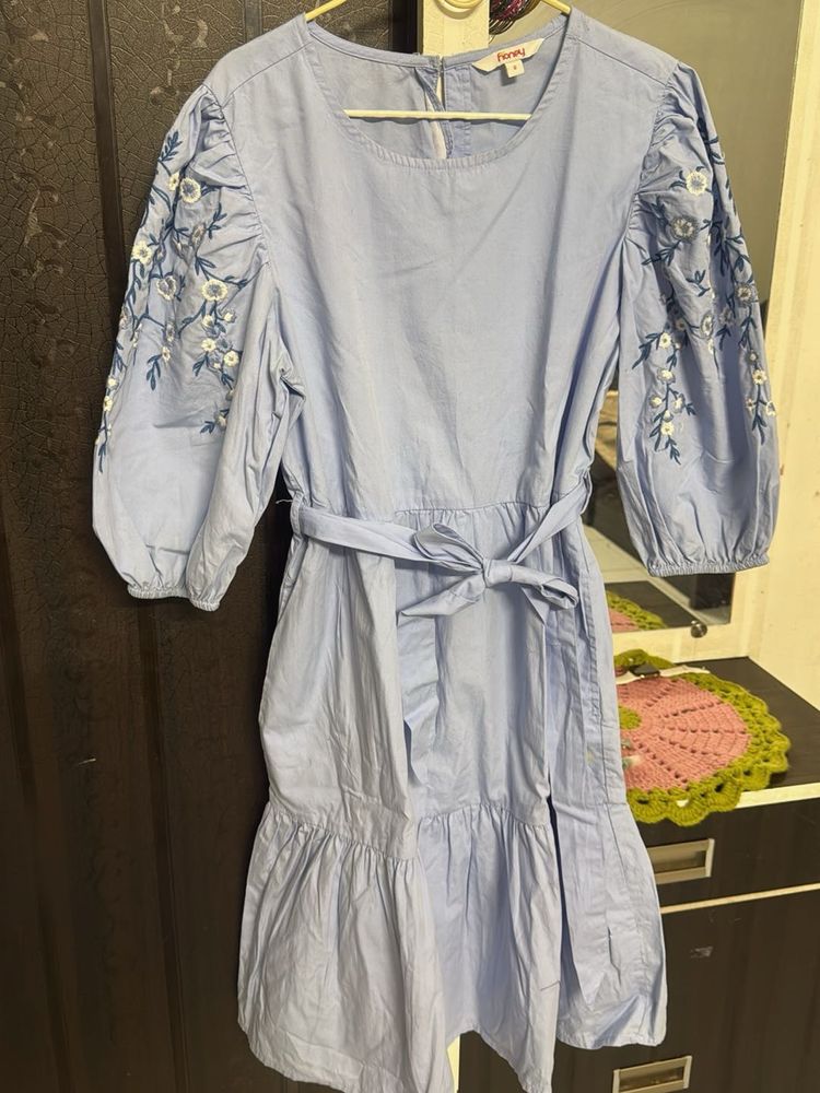 Stylish Blue Midi Dress