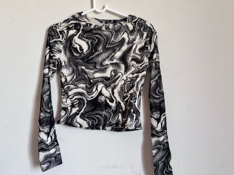 crop top woth long sleeves