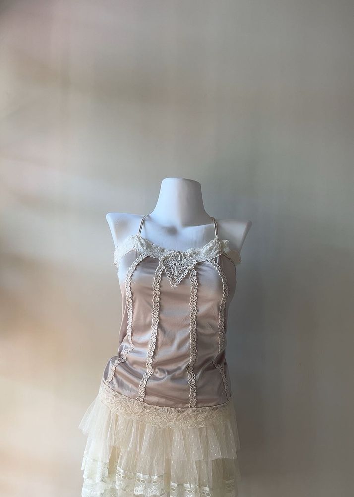Elegant Lace Trim Camisole Top