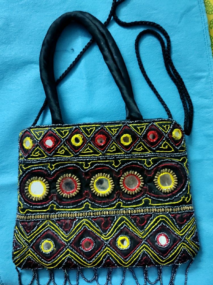 Traditional Bag With One Compartment