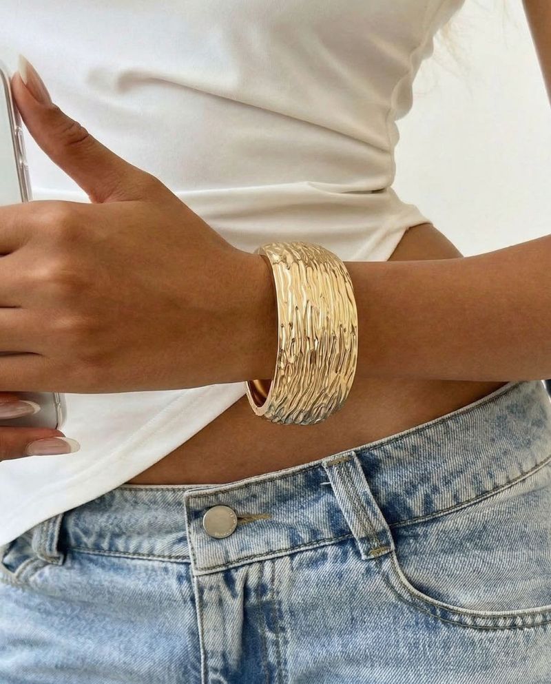 18K Gold Plated Anti Tarnish Chunky Bangle