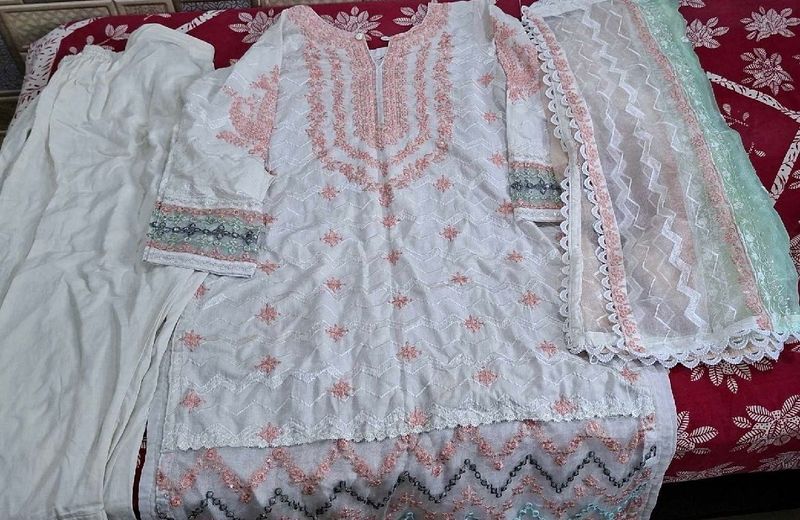 Embroidered White Kurta Set with Dupatta