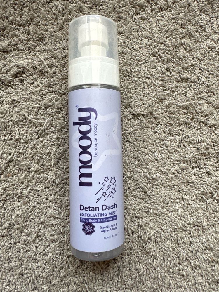 Moody Detan Dash Exfoliating Mist