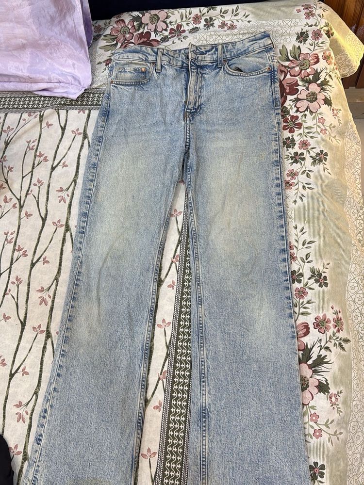 Light Wash Flared Jeans