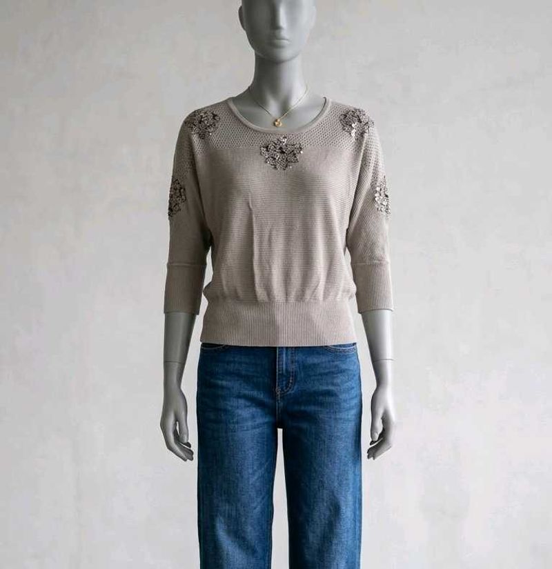 Stylish Women's Knit Top with Embellishments