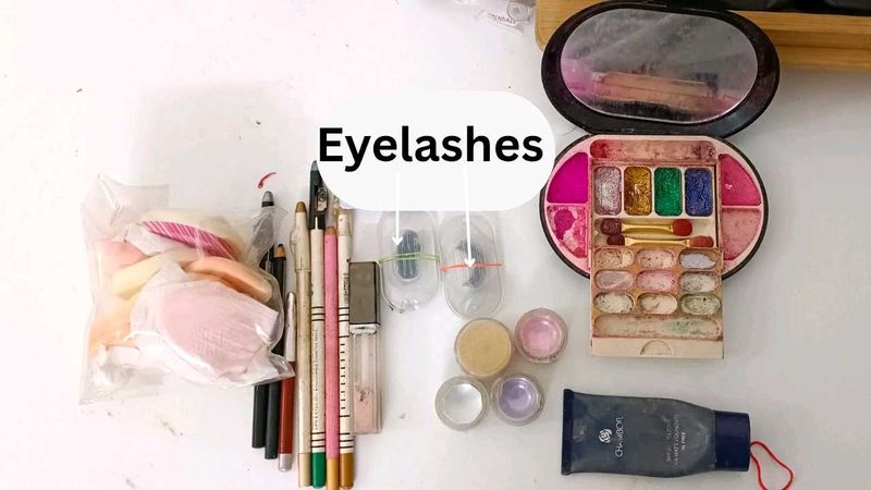 30-Piece Color Eye Vanity Set + Free Chambor Gift