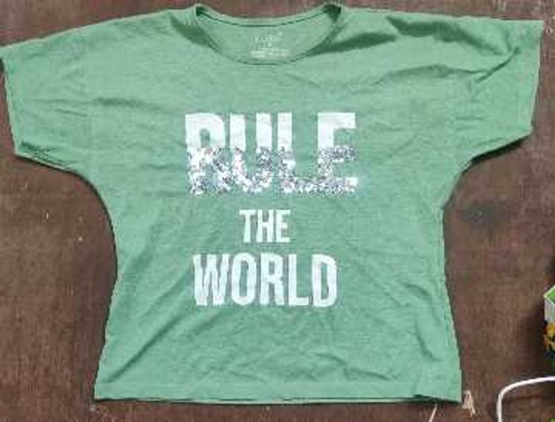 Green Graphic Print T-Shirt