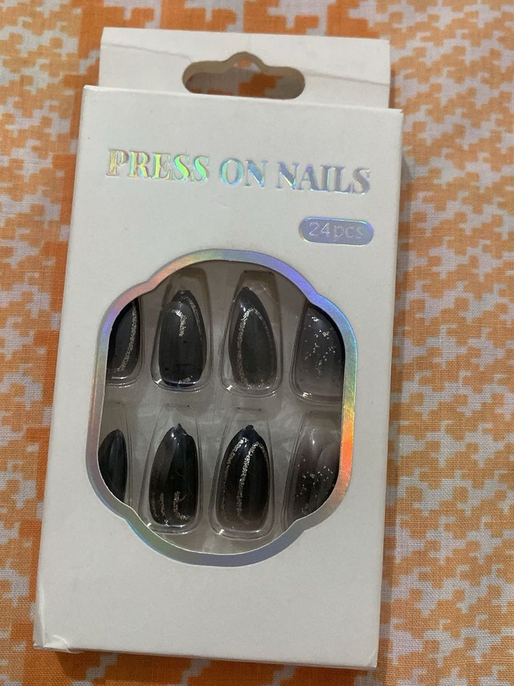 Press On Nails