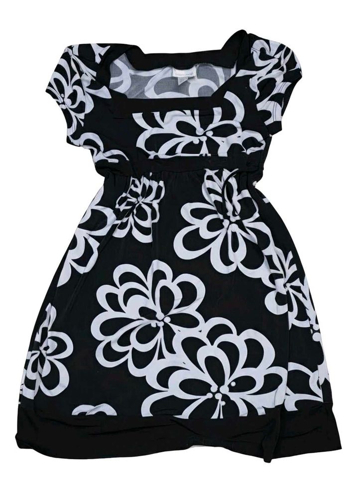 Chic Black &amp; White Floral Print top-dress