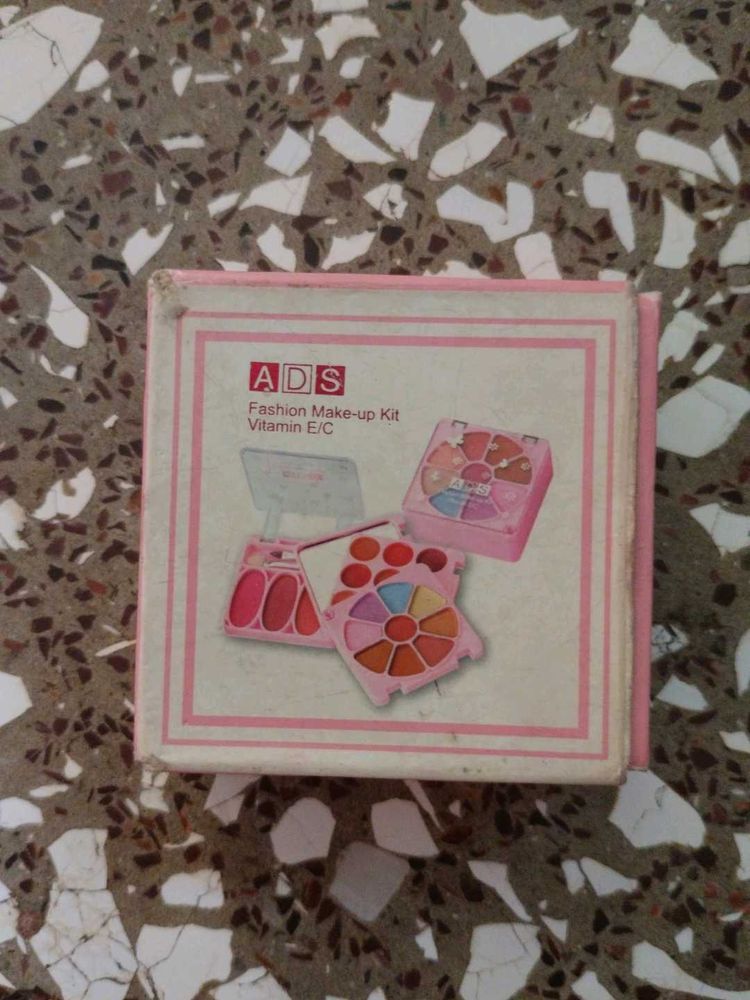 ADS Fashion Make-up Kit