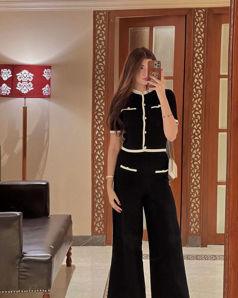 Chic Black Knit pant