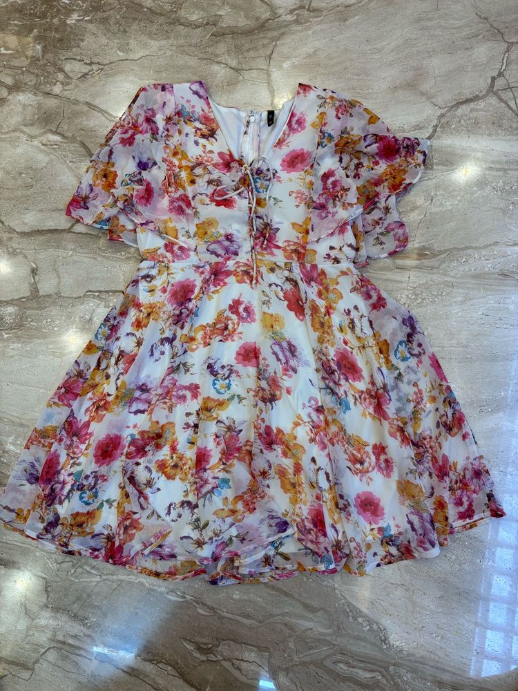 floral print mini dress 👗